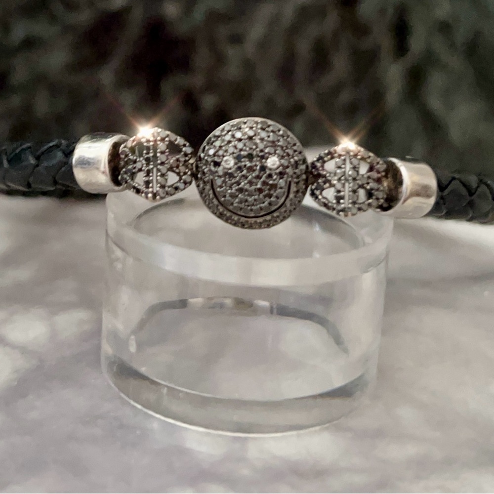 HUGE DISCOUNT !!!Lorraine Schwartz 2B happy bracelet